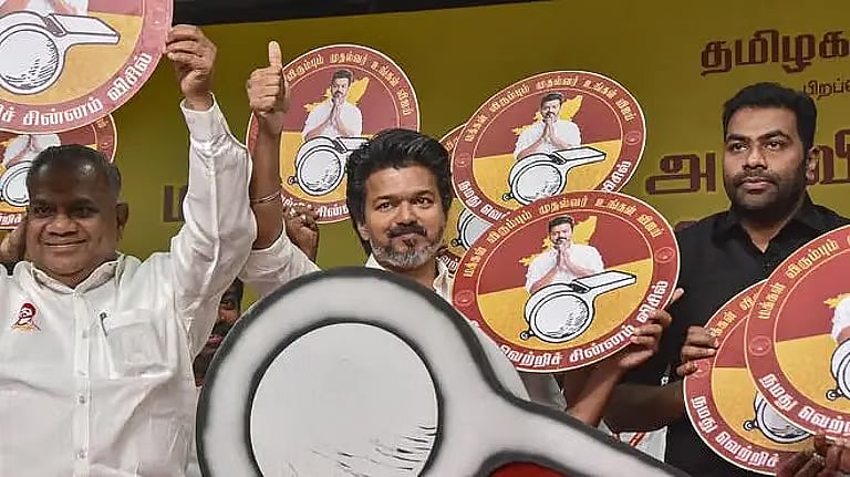 சென்னை பெரம்பூரில் விஜய் போட்டியிட தவெக தீர்மானம்!