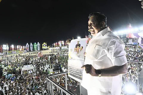 நான் அடிமை என்றால், கருணாநிதி என்ன?- உதயநிதிக்கு எடப்பாடி கேள்வி