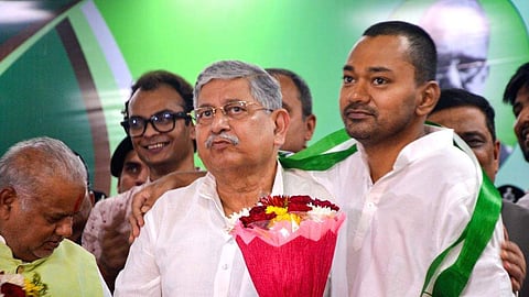 ஜேடியு-வில் இணைந்த நிதீஷ் குமாரின் மகன் நிஷாந்த் குமார்