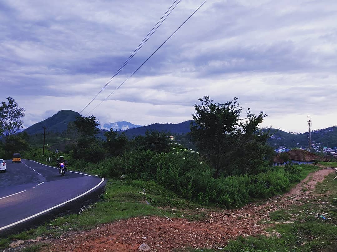 தமிழகப் பகுதியை கேரளம் சொந்தமாக்க முயல்வதா?

