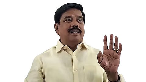 “அறைக்குள் முத்தமிட முயற்சி, காருக்குள் வைத்து பாலியல் வல்லுறவு”- கரு.நாகராஜன் மீது பாலியல் புகார்!