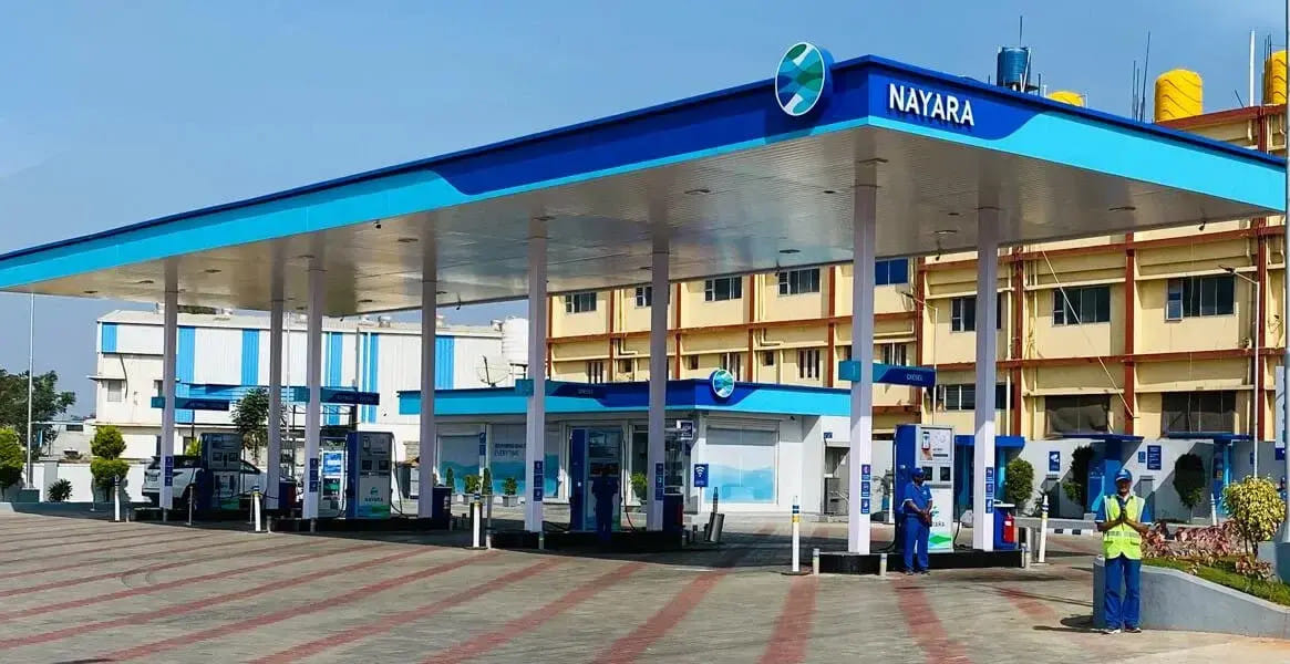 பெட்ரோல் – டீசல் விலையை உயர்த்திய தனியார் நிறுவனம்… வாகன ஓட்டிகள் அதிர்ச்சி!