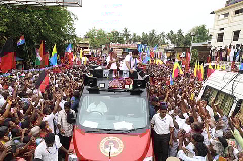 60 ஆயிரம் ஓட்டு, அமைச்சர் பதவி- உதயநிதி டீல்!