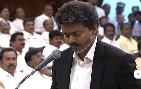 விஜய் எம்.எல்.ஏ பதவியேற்பு