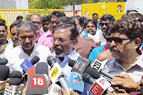 அமைச்சரவையில் சேர்கிறதா வி.சி.க.?- தடுமாறும் திருமா!