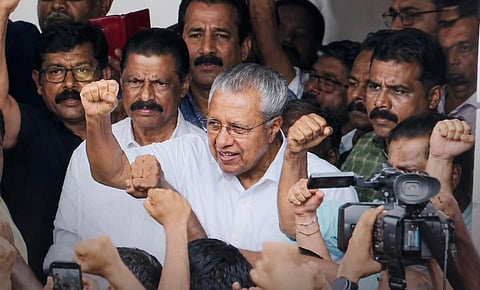 நெருப்பைக் கரையான் அரிக்கும் என்றால் நம்புவார்களா?
