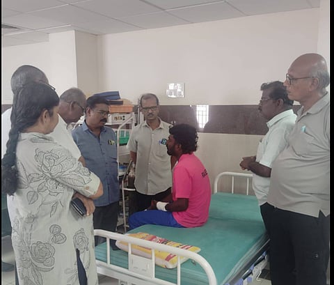 நெல்லை, தென்காசியில் முகமூடி கும்பல் அரிவாள் வெட்டு - 8 பேர் படுகாயம்!
