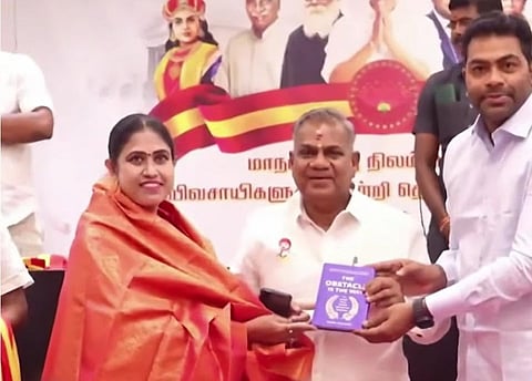 த.வெ.க.வில் விஜயதாரணி