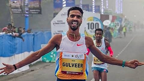 குல்வீர்சிங் அபாரம்... காமன்வெல்த் 10,000 மீட்டர் ஓட்டத்தில் இந்தியாவுக்கு வெள்ளி!
