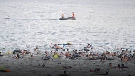 Migrants moving to spain