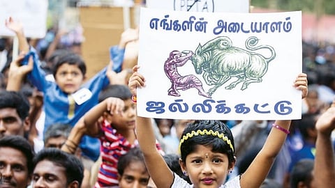 ஆகாவென்றெழுந்தது பார் மாணவப் புரட்சி 