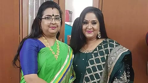 ராதாவிடம் அம்பிகா அபேஸ்… அக்காவும் தங்கச்சியும் அடிச்சிக்கிறாங்க!