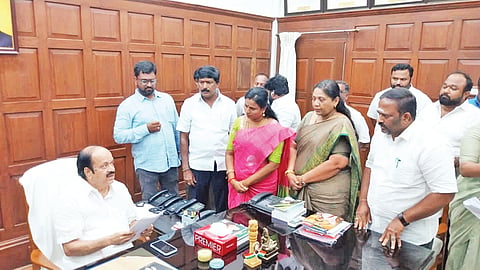 கொள்கையற்ற அரசியல் கோலோச்சுகிறதா?