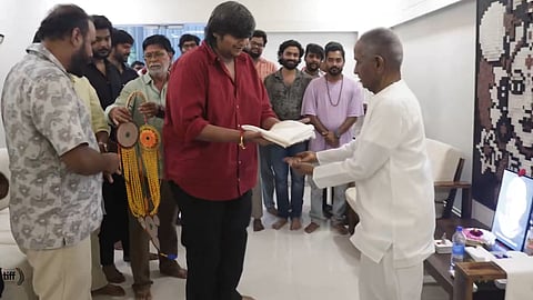 முறுக்கிய மீசையை நறுக்கிய ’டோரதி’!