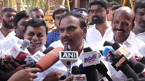 ‘பிஸ்கட் சாப்பிட்டு வந்தேன்...’
கலாய்த்த ஆ. ராசா!