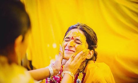 হিন্দু বিবাহত হালধি অনুষ্ঠানৰ তাৎপৰ্য