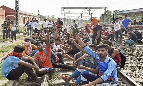 অগ্নিপথ আঁচনিৰ বিৰুদ্ধে বিহাৰত প্ৰতিবাদৰ সূত্ৰপাত