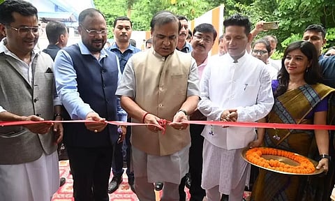 জ্যোতি চিত্ৰবন ফিল্ম ষ্টুডিঅ'ত অত্যাধুনিক অডিঅ' ভিজুৱেল হাব উদ্বোধন কৰিছে অসমৰ মুখ্যমন্ত্ৰীয়ে
