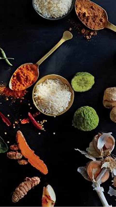 প্ৰতিটো পাকঘৰত থাকিব লগা ১২ বিধ খাদ্য সামগ্ৰী