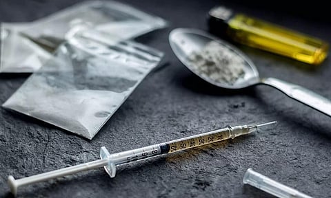 অসম: আৰক্ষীয়ে মেজৰ ড্ৰাগবাষ্টত লামডিঙত ২.৫ কোটি টকাৰ ব্ৰাউন চুগাৰ জব্দ কৰে