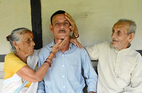 সোতৰ দিনৰ পাছত উদ্ধাৰ চাহবাগিচাৰ কৰ্মচাৰী