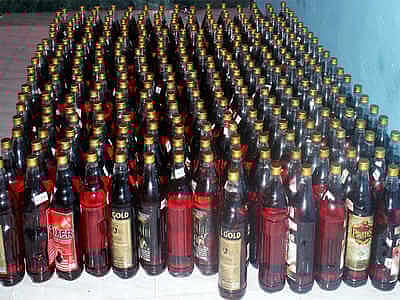 অবৈধ সুৰা জব্দ
