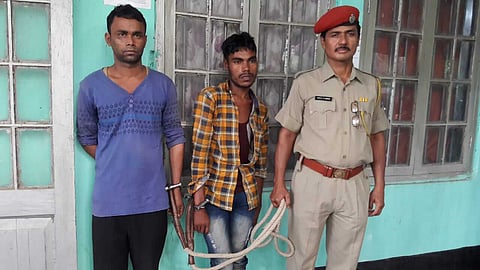 বটদ্ৰৱা আৰক্ষীৰ জালত দুটাকৈ গভাইত চোৰ                                     