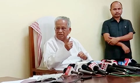 প্ৰাক্তন মুখ্যমন্ত্ৰী তৰুণ গগৈয়ে ভাৰতীয় ৰাষ্ট্ৰীয় কংগ্ৰেছ পুনৰ গঠন হোৱাৰ পোষকতা কৰে