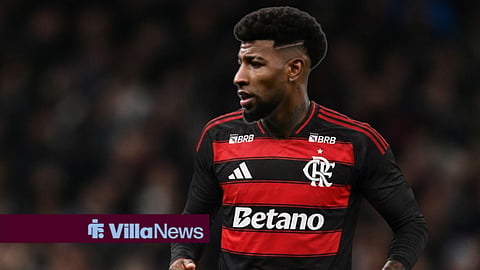 Emerson Royal playing for Flamengo