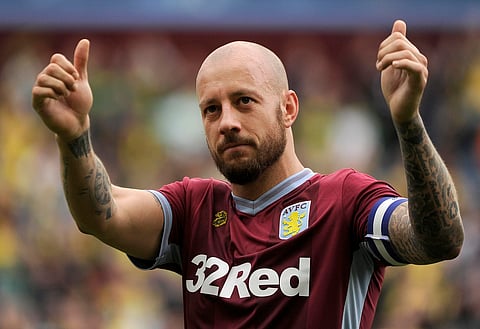 Alan Hutton tells Aston Villa to give Carney Chukwuemeka the contract he wants