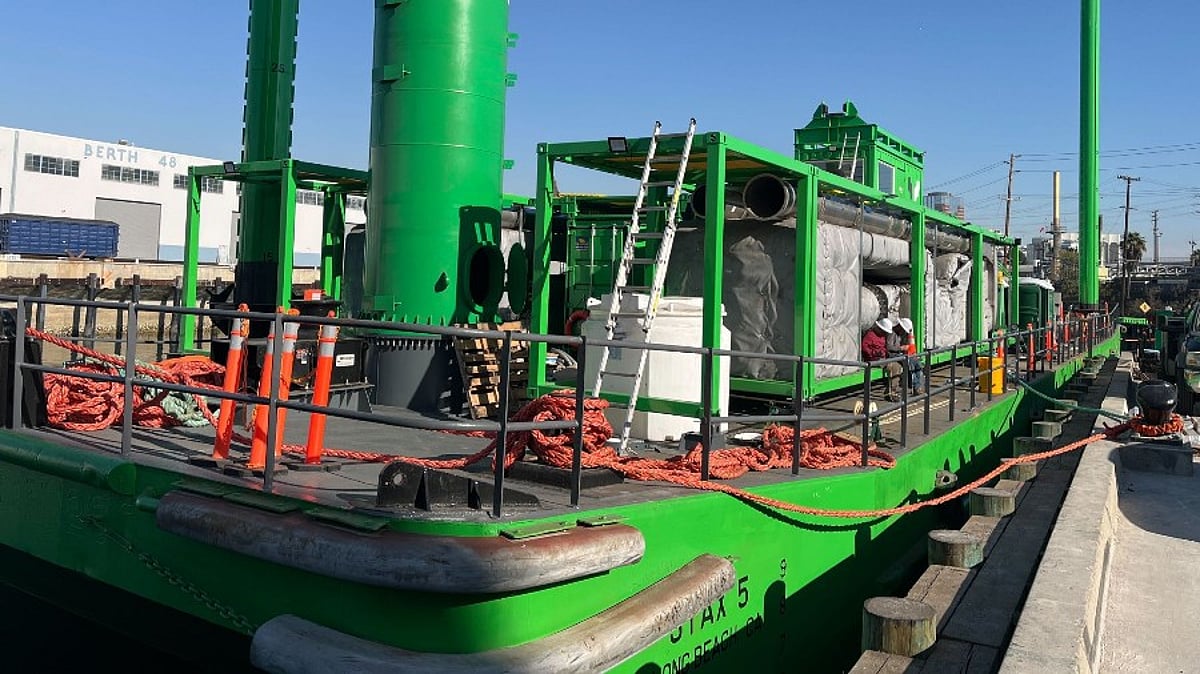 New emission-capture barge for LA delivered to Shell Mormon Island Terminal