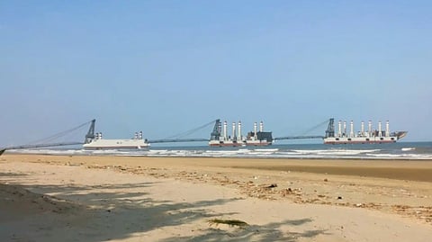 Chinese amphibious bridging system using jackup barges being tested at Nansan Island