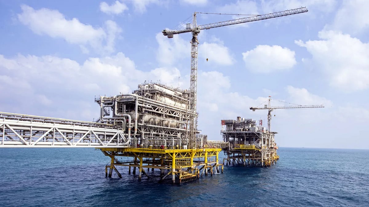 Goldman Sachs: Gulf Oil Recovery Months After Hormuz Reopens