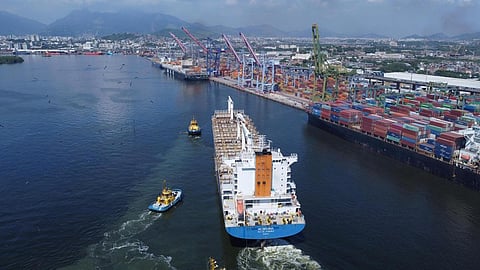 The goal is to expand Petrobras' own fleet and mitigate the risk of increased charter prices.