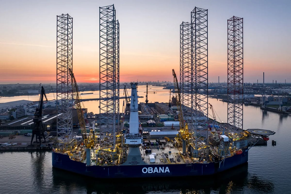 Haeva Netherlands' Petrodec christens jackup heavy-lift vessel