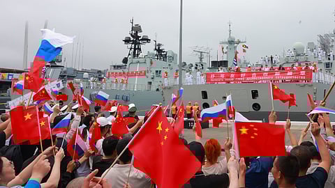 Chinese seamen greeted by residents of Vladivostok for Maritime Cooperation - 2025