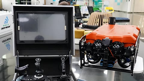 ROV and control station