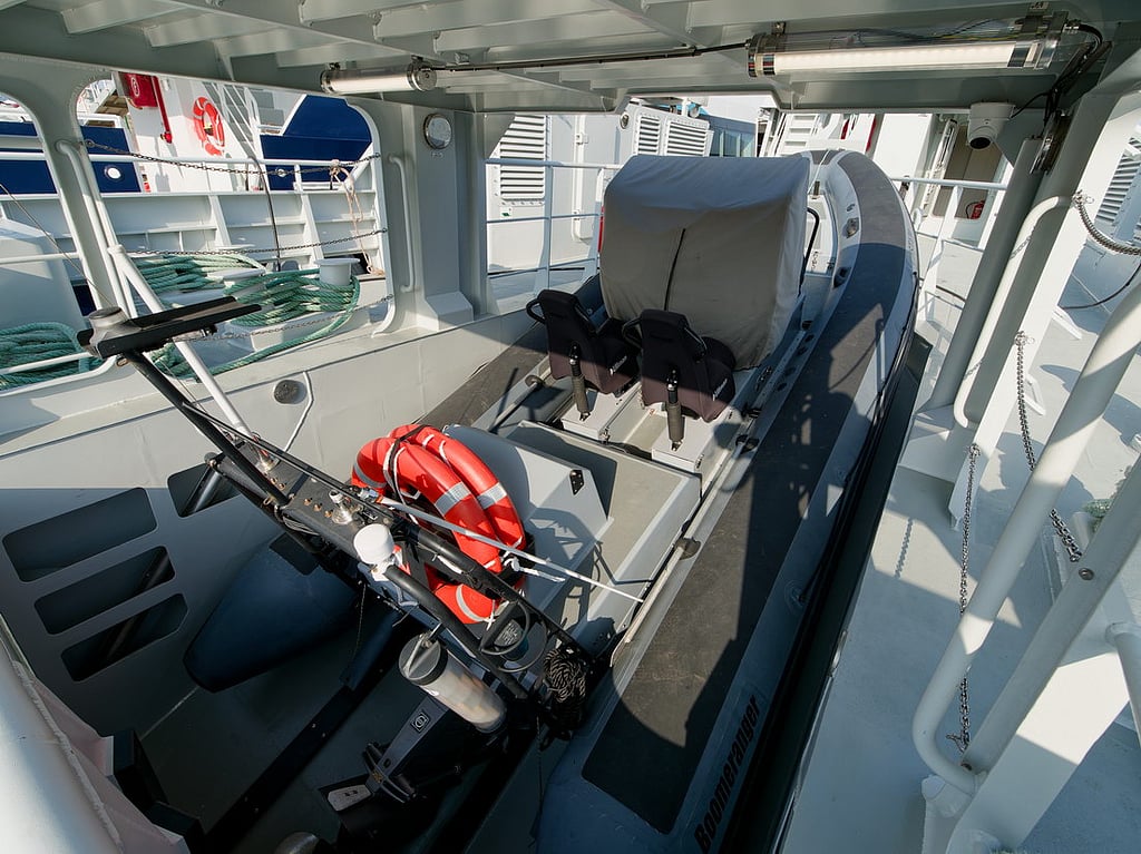 Lsv Stern Ramp RCC Cosaint – Patrol boat for Ireland's Revenue Commissioners service