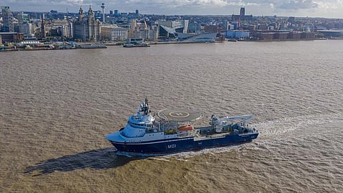The Royal Navy minehunting ship HMS Stirling Castle underway near Liverpool