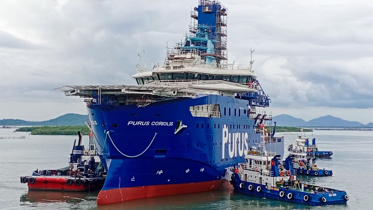 Purus' newest hybrid CSOV hits the water