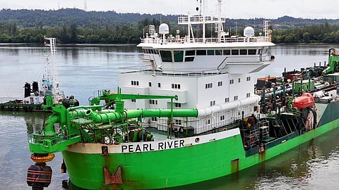 DEME's trailing suction hopper dredger Pearl River