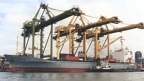 The feeder container vessel Asimont (later renamed Verizon) in 2022
