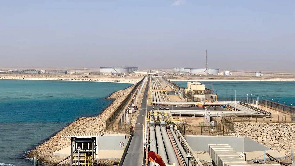 Saudi Arabia Set to Cut June Oil Prices by Up to $12 a Barrel as War Premium Evaporates — image 2