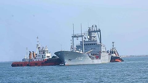 Sri Lankan Navy tugs and naval vessels approaching the Booshehr, March 2026