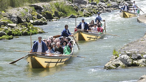 Sightseeing boats on the Hozu River