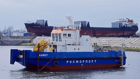 Aliot, a Project FPW1 series dredge support tender