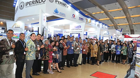 Attendees and exhibitors at the Inamarine 2025 exhibition