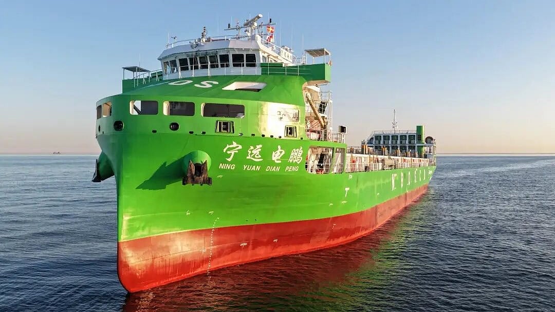 Imagem da notícia: China: Ningbo Ocean recebe o segundo porta-contêiner elétrico da série