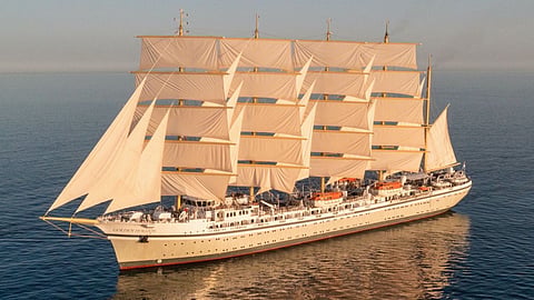 The sailing cruise ship Golden Horizon