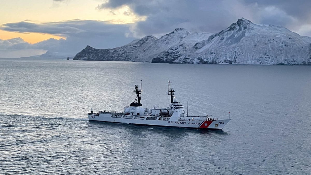 Active Class Cutter US Coast Guard’s last active Hamilton-class cutter completes final ...